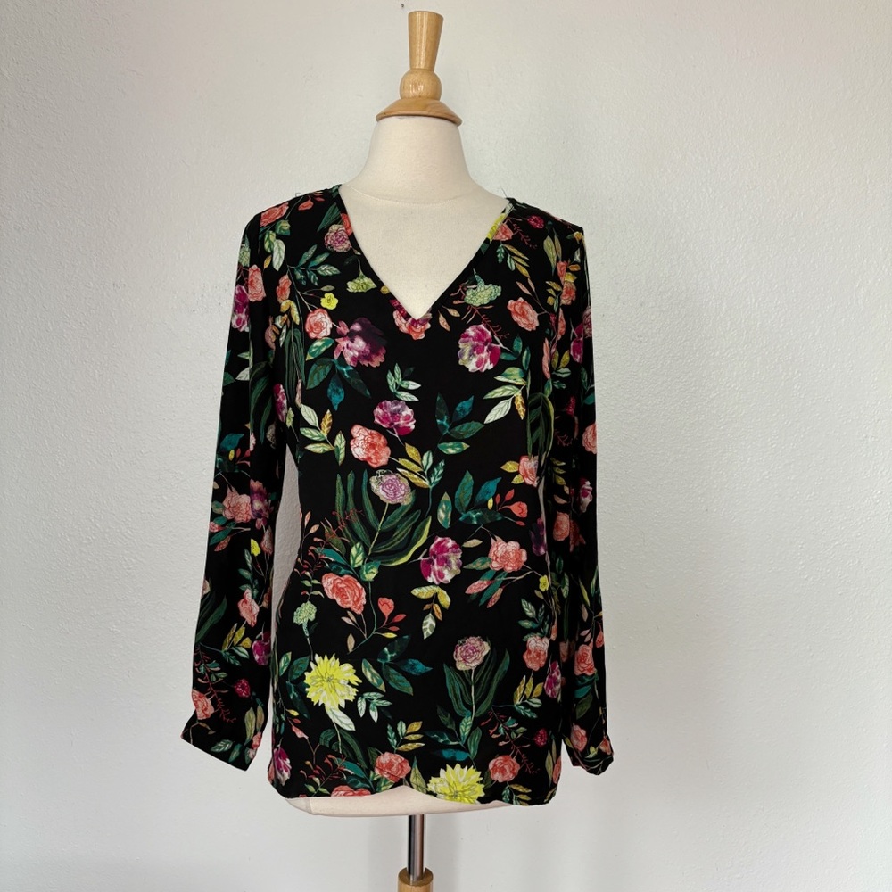 Black Floral Long Sleeve V-Neck Envelope Blouse